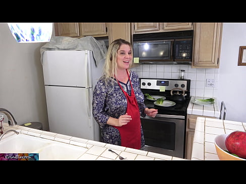 ❤️ Stepmom milking him in the kitchen before his date. ❤❌ Fucking video at en-gb.passiveincome1.ru